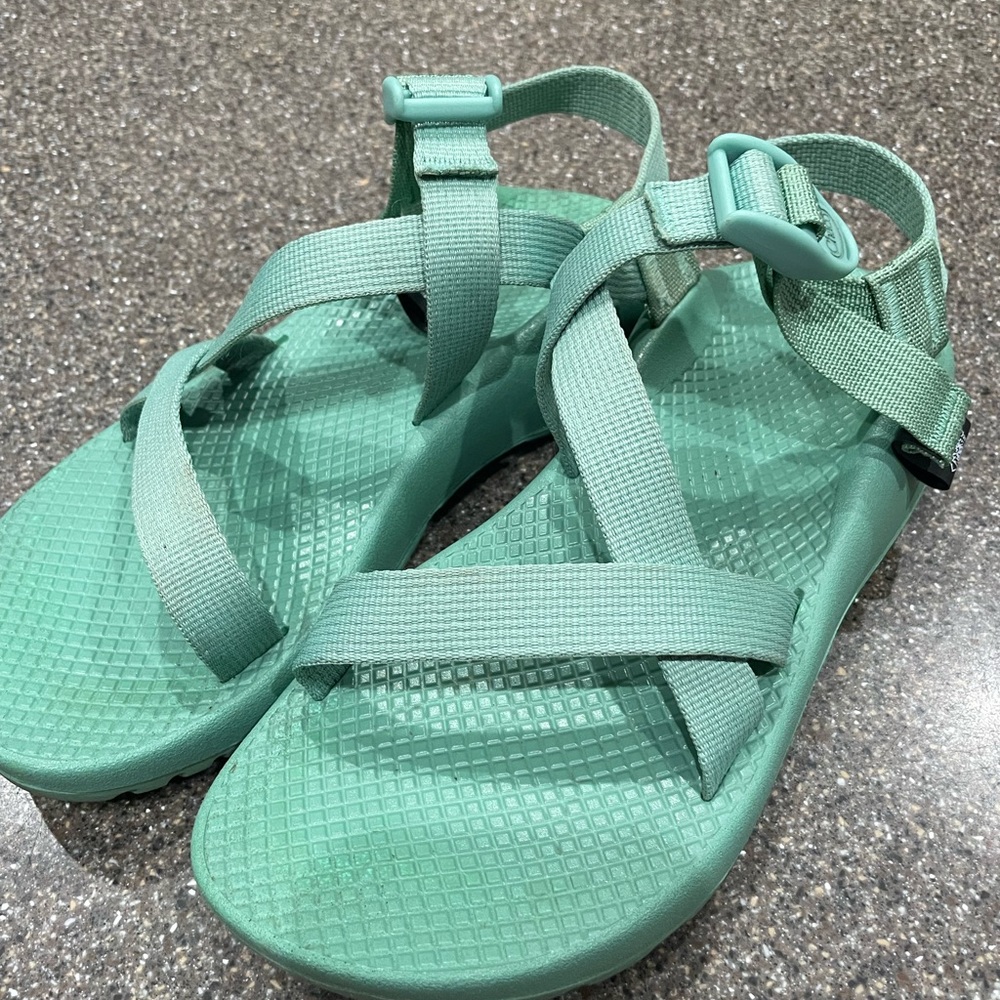Womens chaco sandals